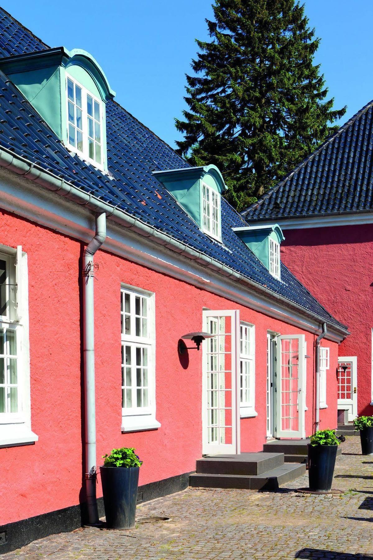 Hotel Skarrildhus Sinatur & Konference 3*